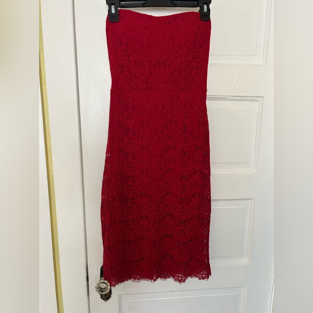 Forever 21 Strapless Red Lace Midi Dress lined Size small NWT